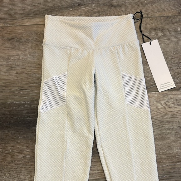 Coco On The Go leggings NWT size XS - Picture 2 of 3
